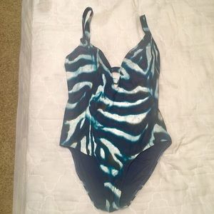 Nip tuck Swim US 8 NWT